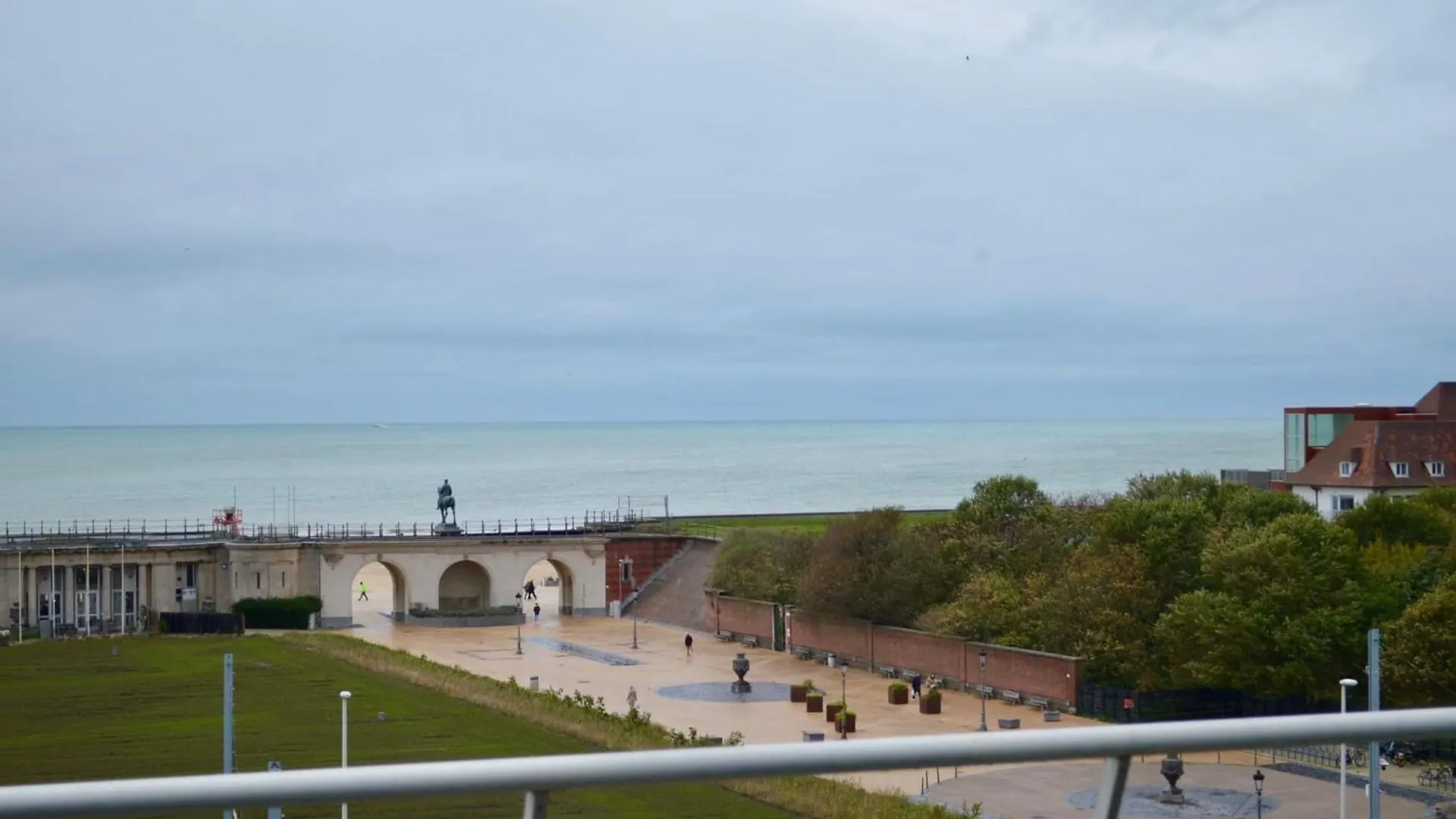 Penthouse Ostend With Seaview בלגיה